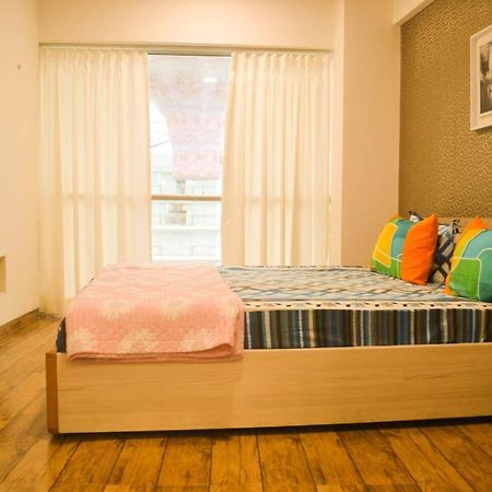 Homestays At Rajhans Belliza Near Airport Surat Exteriör bild